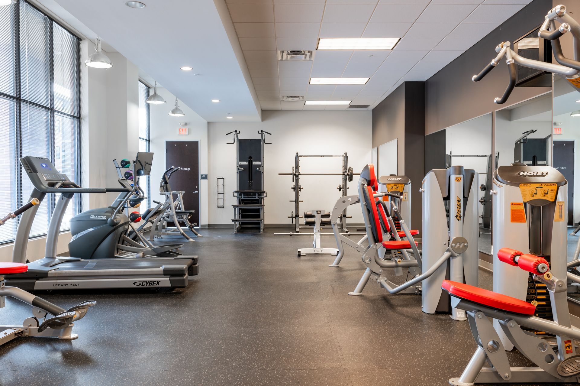 24-hour fitness center at Mezz 42